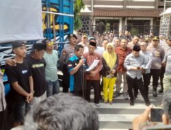 Tolak ODOL ratusan sopir truk geruduk DPRD