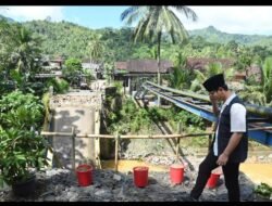 Jembatan Dung Buceng Munjungan-Watulimo terputus