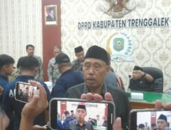 Ratusan anggota KSPPS Madani Lapor Dewan menuntut pencairan simpanan