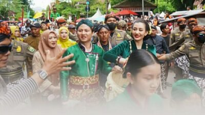 Masyarakat Trenggalek antusias menyambut Kirab Pusaka