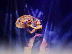 Penari bule bangga bisa tampil di Festival jaranan Trenggalek 