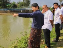 Bersama tim BBWS Brantas Bupati Ipin tinjau normalisasi sungai