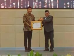 Bupati Tulungagung Gatut Sunu raih Baznas Award Jatim 2025