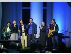 Momen Hangat SBY dan Pewaris Koes Plus Guncang Panggung Museum SBY-Ani