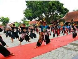 Benteng Budaya Ponorogo: SMPN 2 Kauman Borong 5 Gelar Festival Reog Remaja