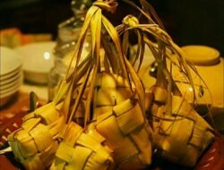 Membasuh Khilaf di Balik Harum Janur: Simfoni Kupatan Durenan