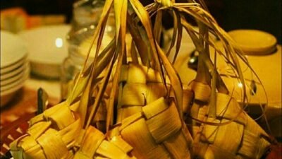 Membasuh Khilaf di Balik Harum Janur: Simfoni Kupatan Durenan