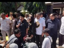 TRENGGALEK MELEDAK! Ribuan Massa Kepung DPRD Tolak MBG Dihentikan!