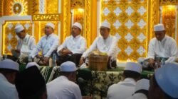 Lautan Putih Al Khidmah Berdzikir, Resapi “Hambeging Bumi” di Hari Jadi Trenggalek