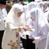 Khofifah Pimpin Hari Santri Jatim 2026 di Pacitan Santri Harus Kuasai IT!